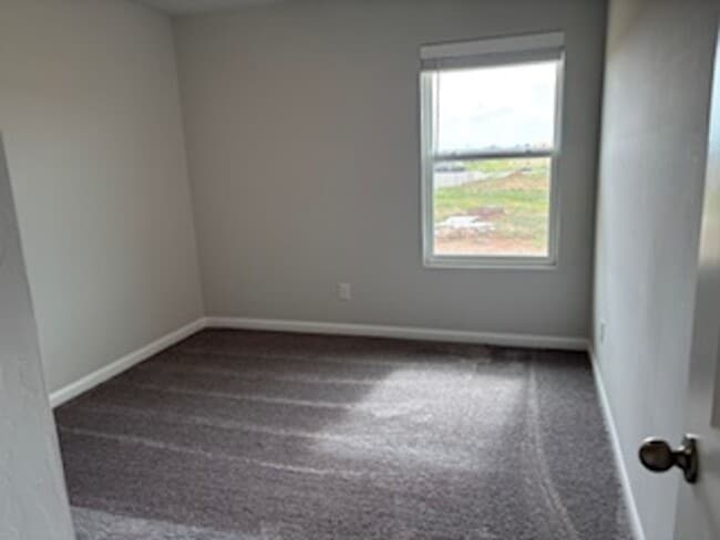 Building Photo - Beautiful New Home!