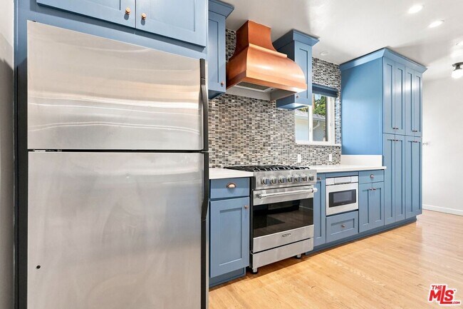 Building Photo - 5412 Marburn Ave