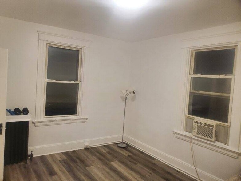 Building Photo - 2368 Chickasaw St