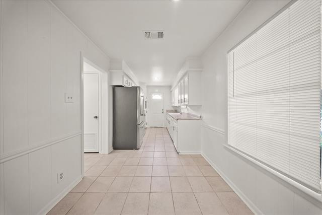 Building Photo - 421 Forrest Ln