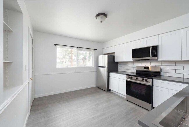 Building Photo - 2012 N Cincinnati St