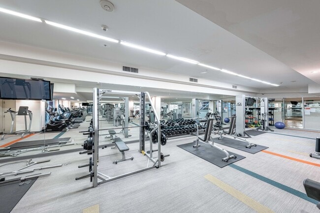 Building Photo - 1234 Wilshire Blvd