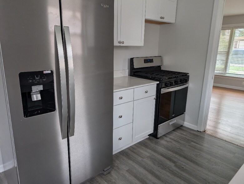 Building Photo - 44 N Martha St