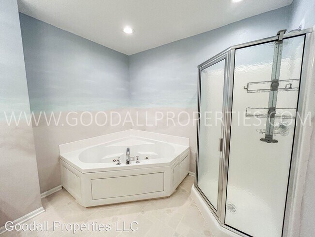 Building Photo - 2 br, 2 bath House - 3799 Village Run Dr #702