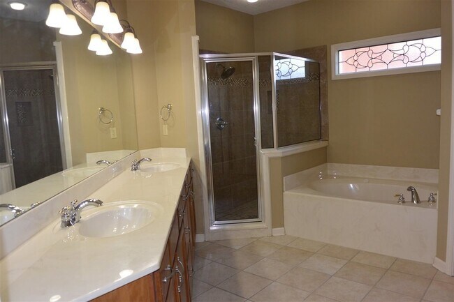 Building Photo - 865 Schilling Farm Cir