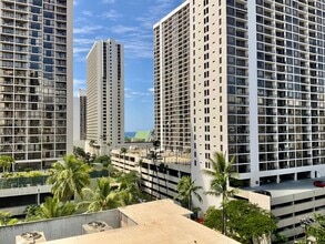 Building Photo - Liliuokalani Gardens