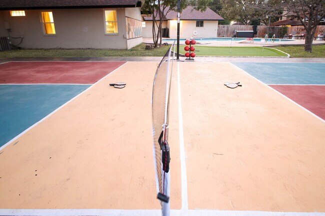 Building Photo - 107 Wickford Way