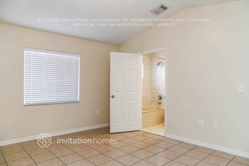Building Photo - 9991 NW 126th Terrace