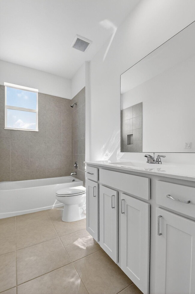 Building Photo - 4645 Meyerson Pl