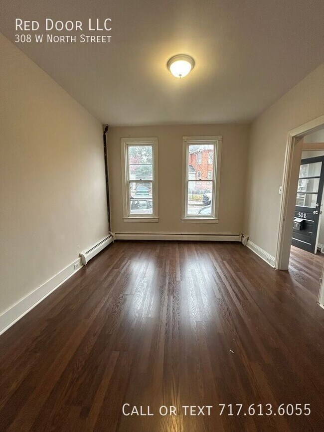 Building Photo - 308 W North St