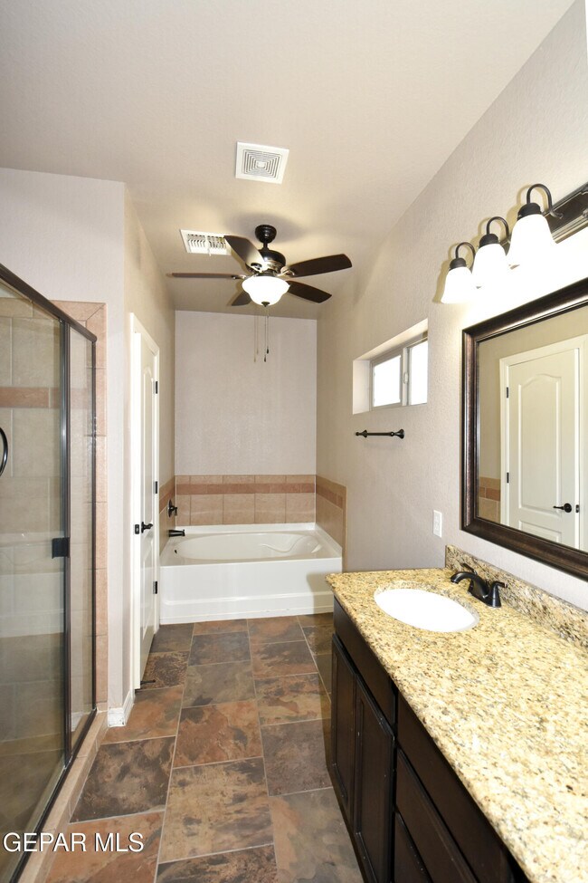 Building Photo - 300 Saltford Pl