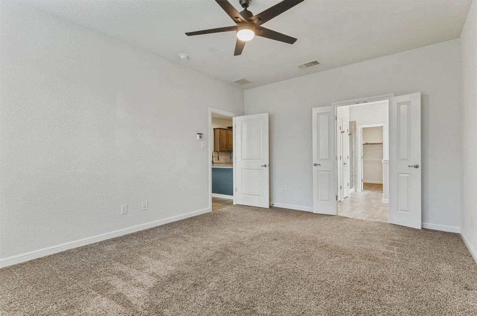 Building Photo - 9125 Highland Orchard Dr