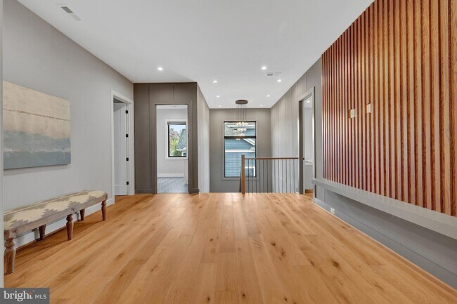 Building Photo - 1100 Balls Hill Rd