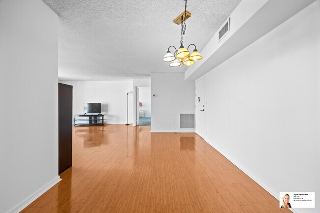 Building Photo - 137 Golden Isles Dr