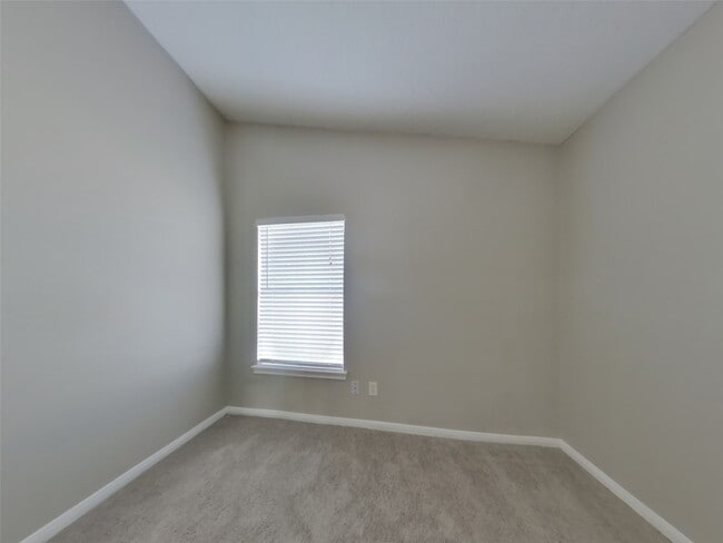 Building Photo - 3114 Boynton Dr