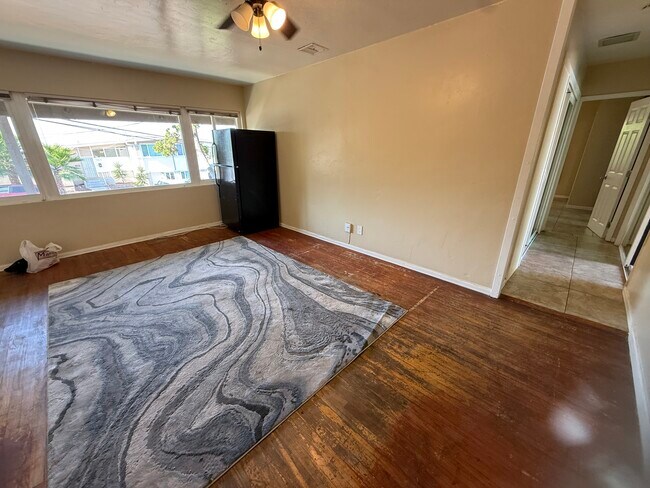 Building Photo - 5430 Mary Lane Dr