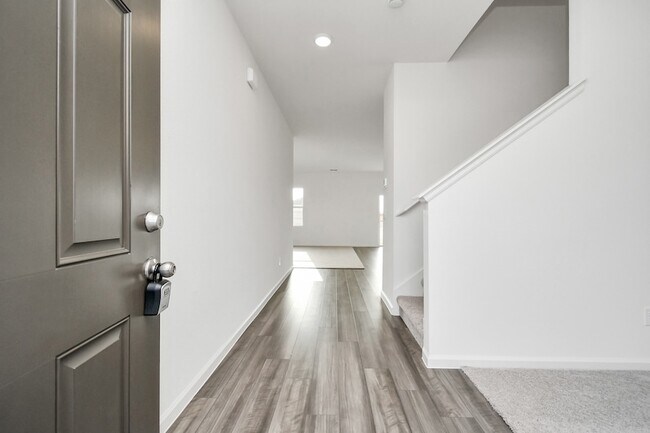 Building Photo - 5902 Bright Keel Dr