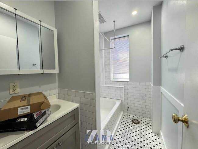 Building Photo - 354 Bay Ridge Pkwy