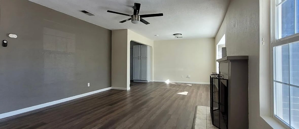 Ceiling fans - 809 Badgley Dr