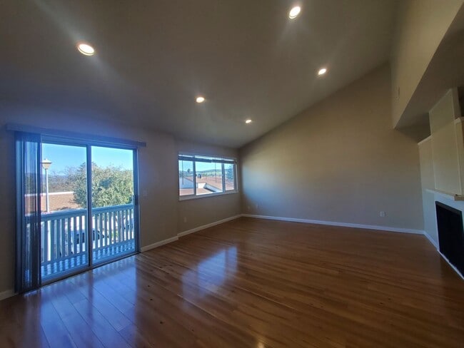 Building Photo - Private 2x2 Santa Rosa Townhouse with pool, 2-car garage, workshop area, fireplace, W/D Hookups