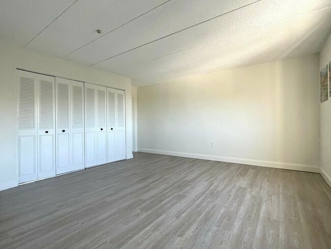 Building Photo - 308 Quarry St