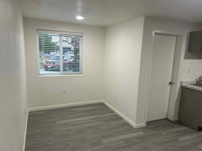 Building Photo - Luis A Ceballos