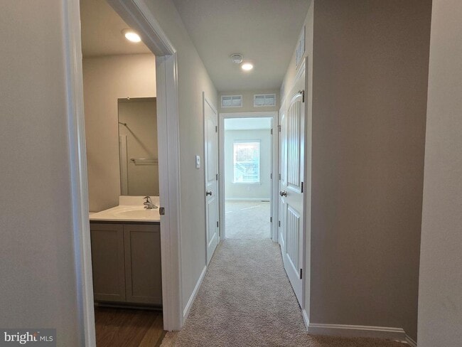 Building Photo - 10935 Farmerfield St