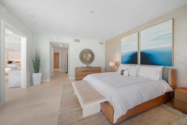 Building Photo - 3550 S Ocean Blvd