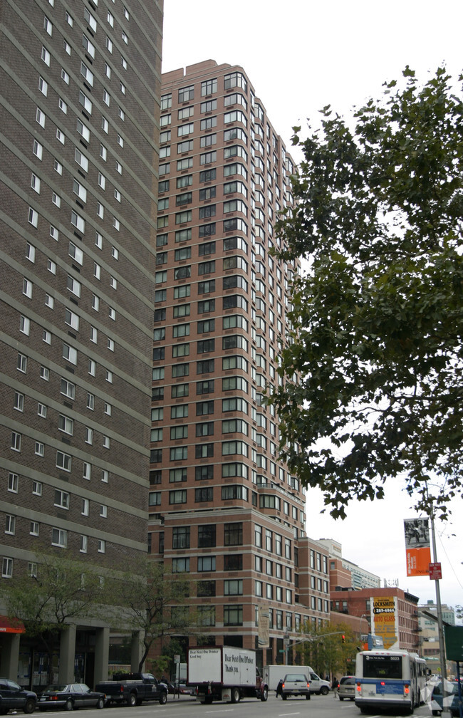 Building Photo - 345 East 94th Street