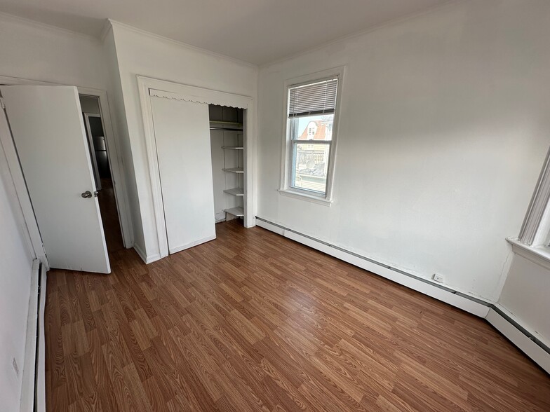 Building Photo - 108 5th Ave