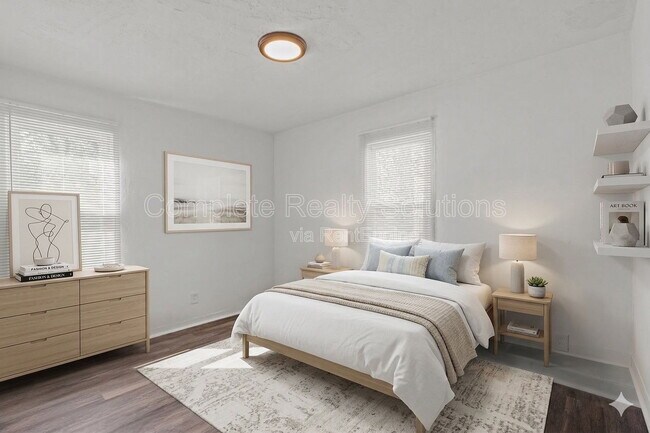 Building Photo - 9823 Winkler Dr