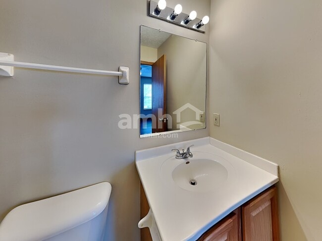 Building Photo - 514 Hannifin Dr