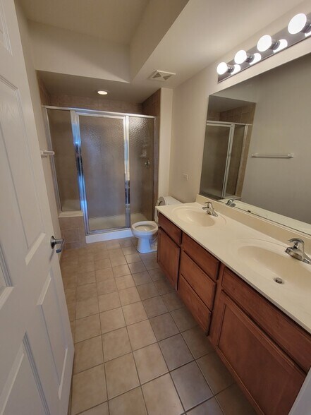 Building Photo - 3501 Wellington Ct