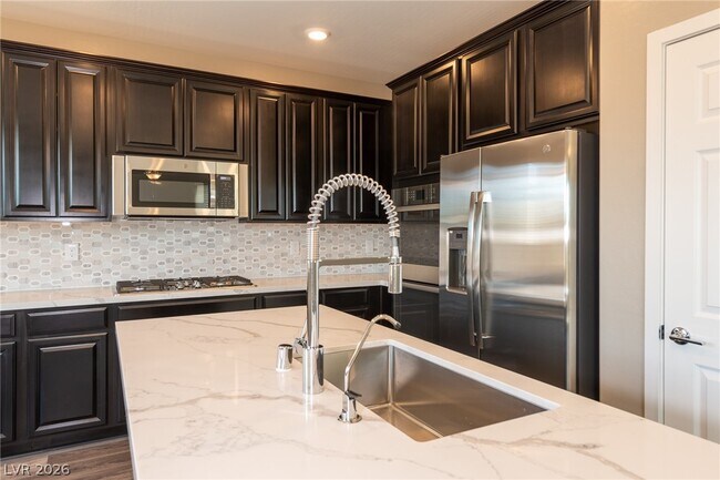 Building Photo - 747 Foreign Reef Wy