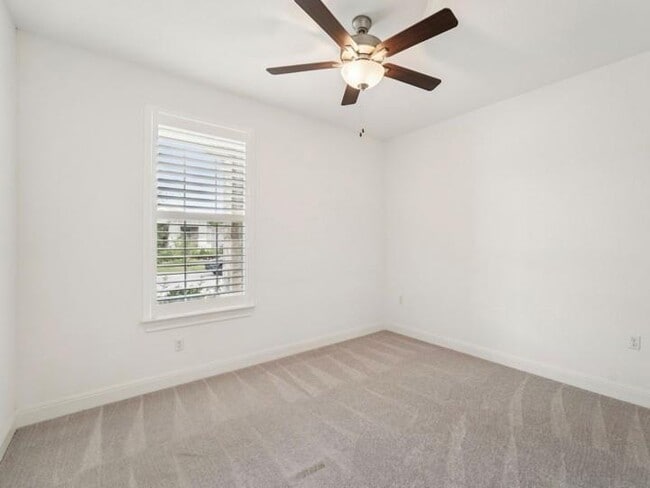 Building Photo - 312 Kitty Hawk Rd