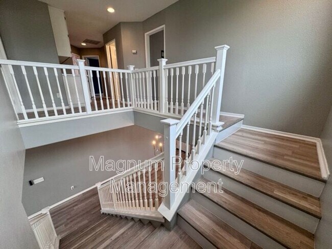 Building Photo - 32358 Gardenvail Dr