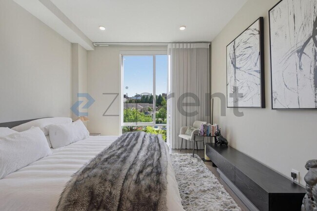 Building Photo - 214 Hunt St