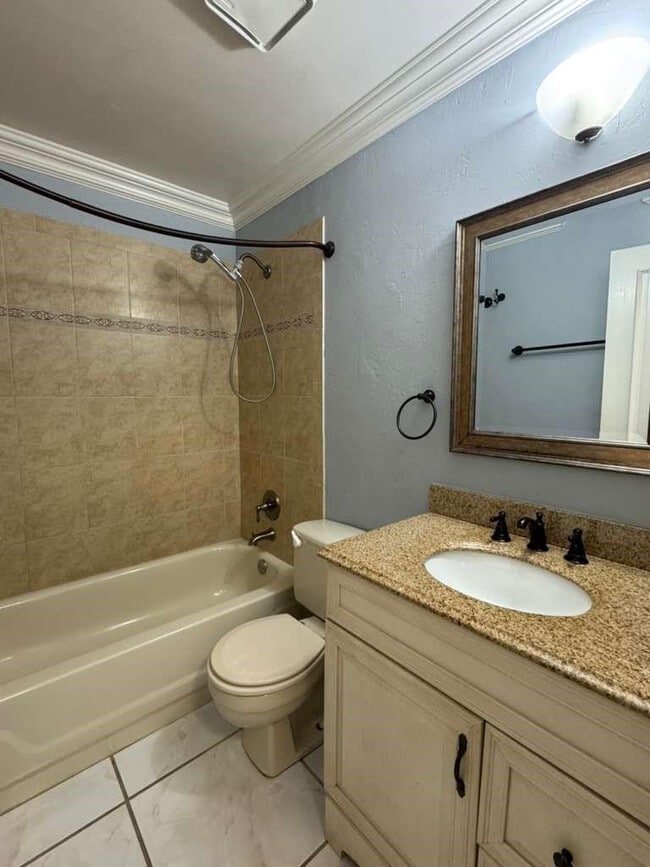 Building Photo - 10324 Boca Bend W