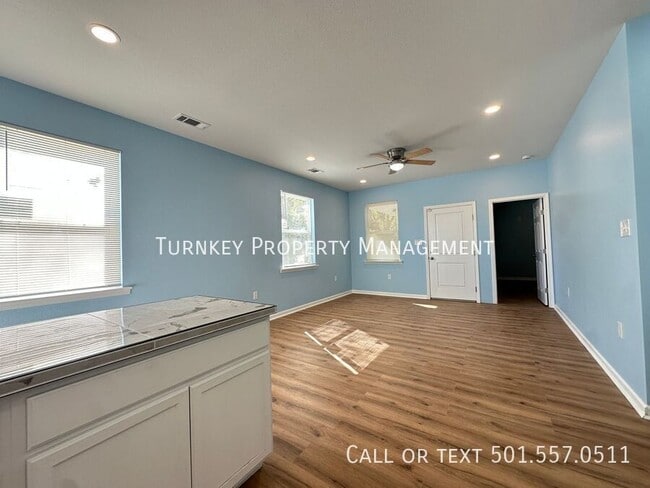 Building Photo - 1724 Parker St