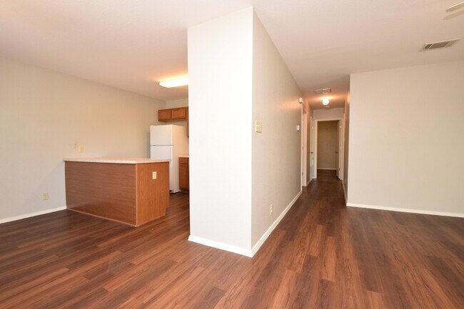 Building Photo - 10811 Lanshire Dr