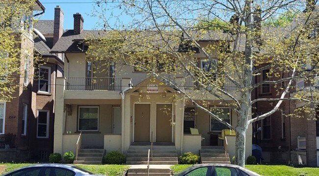 Primary Photo - 1540 Neil Ave