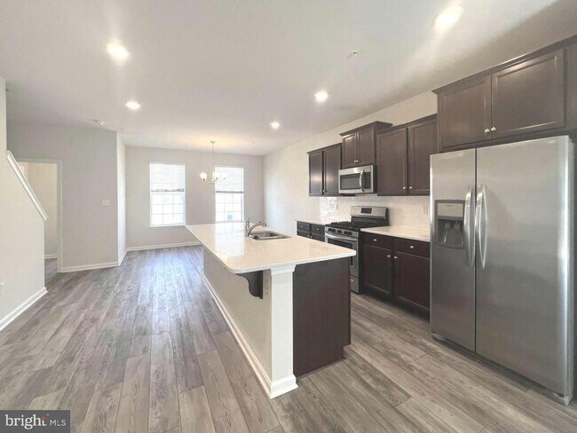 Building Photo - 2013 Thornbrook Wy