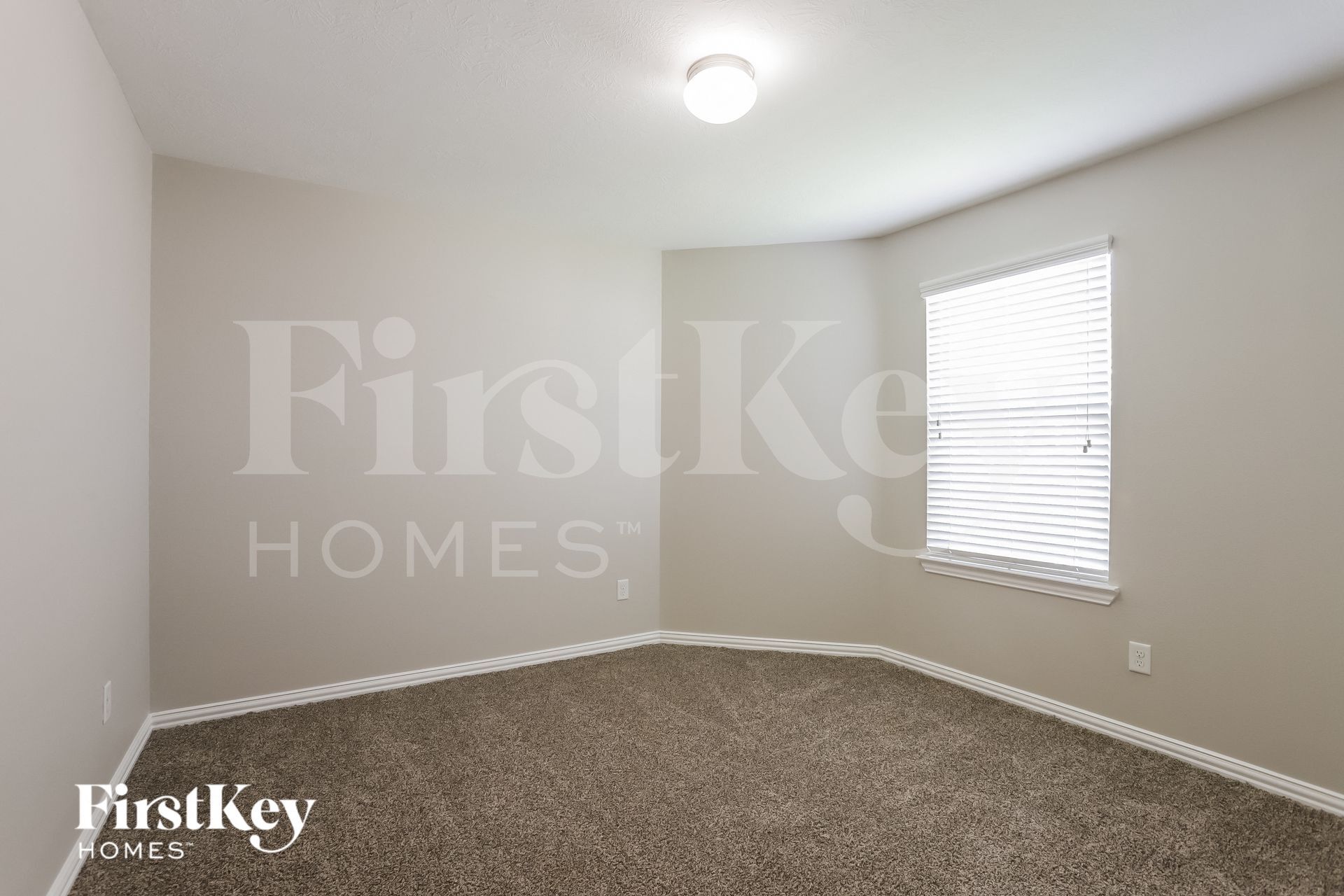 Building Photo - 28911 Hidden Lake Ct