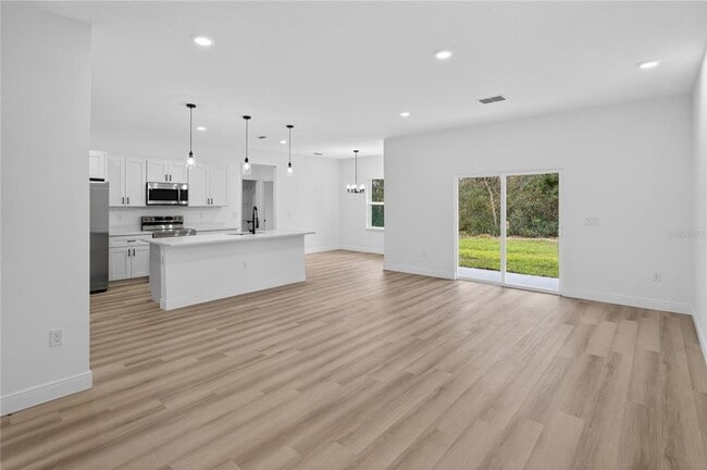 Building Photo - 15028 SW 25th Cir