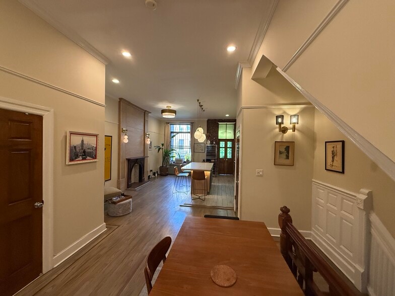 Building Photo - 149 W 120th St