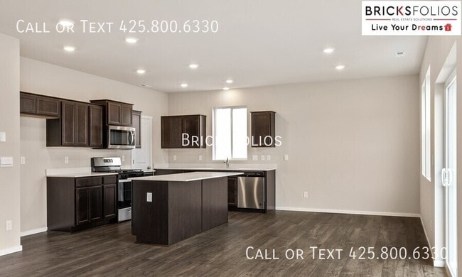 Building Photo - 1217 SW Pendleton Way