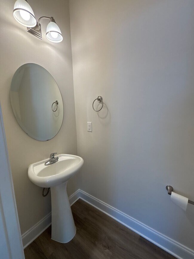 Building Photo - 4401 Stephen Oaks Way
