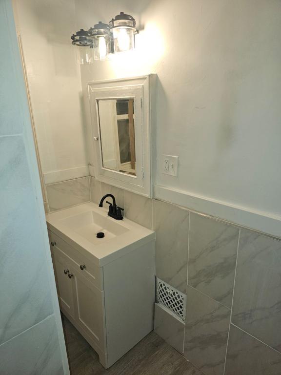 Building Photo - 1412 Glynn Ct