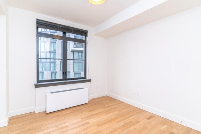 Building Photo - 487 Keap St