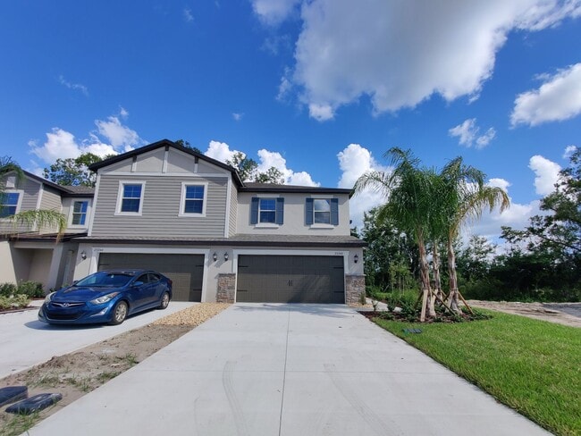 Building Photo - 23240 Willow Glen Way